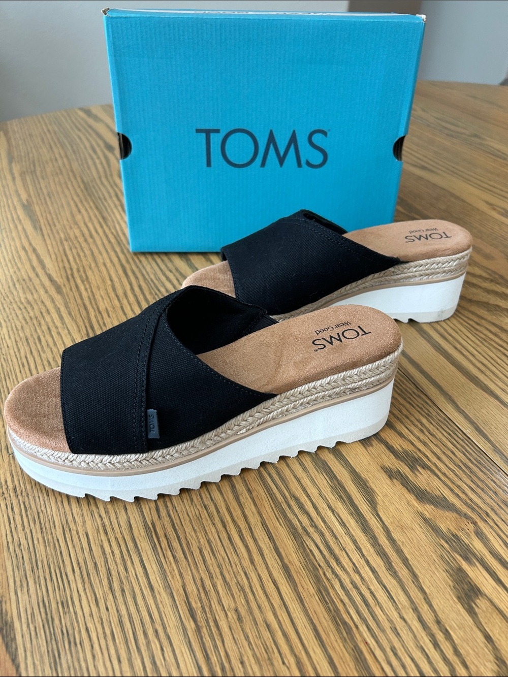 TOMS Carmen Wedge Slip-On Sandals, Black, size 8.5, NIB